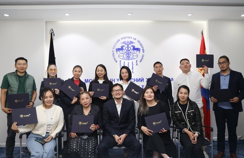 Бизнес Академи “Компанийн захирлын хөгжлийн хөтөлбөр” сургалтынхаа 3 дахь ээлжийн сургалтыг амжилттай зохион байгууллаа